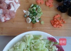 有机菜花炒肉的做法图解1