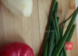 鸡蛋土豆丝的做法图解1