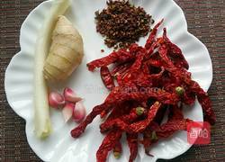 辣子鸡块的做法图解2