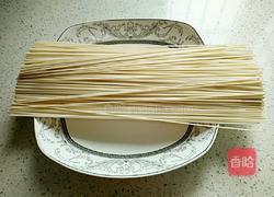 川味鸡丝凉面的做法图解2