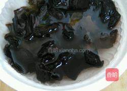 胡萝卜木耳馅饺子的做法图解3