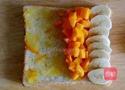 Toast Fruit Sandwich Recipe Illustration 5