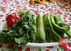 Illustration of how to make cold tiger vegetables 1