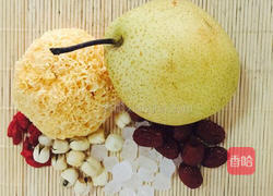 银耳莲子红枣汤的做法图解1