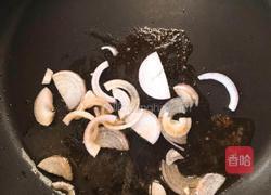 黑胡椒虾肉意大利面的做法图解5