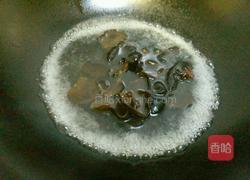 洋葱拌木耳的做法图解4