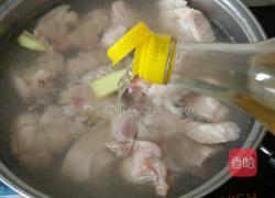 花生炖猪蹄的做法图解4