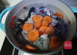 萝卜枸杞乌鸡汤的做法图解5