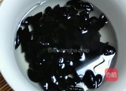 茭白木耳炒肉的做法图解2