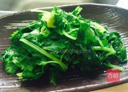 凉拌芹菜叶的做法图解3