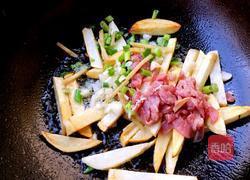 干煸猴腿土豆条的做法图解7