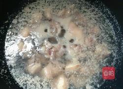 三宝焖鸭（土豆香菇青椒焖鸭）的做法图解4