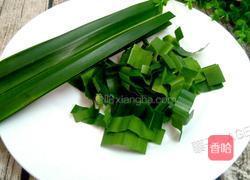 斑兰草莓千层蛋糕的做法图解2