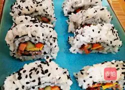 Illustration of how to make fancy sushi 7