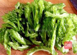 糖醋拌苦瓜的做法图解4