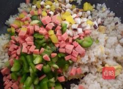 五彩蛋炒饭的做法图解6