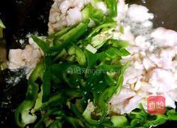 青椒炒鸡肉的做法图解6