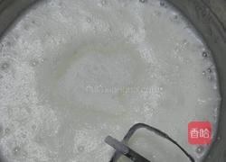 戚风蛋糕的做法图解4