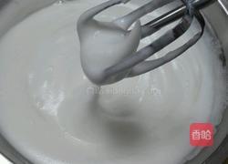 戚风蛋糕的做法图解5