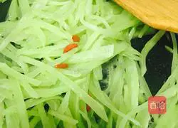Illustration of how to make stir-fried lettuce 8