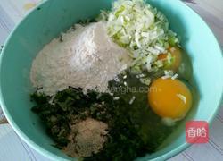 芹菜叶鸡蛋饼的做法图解3