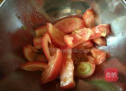 西红柿炒包菜的做法图解2