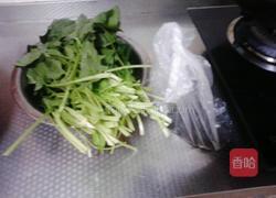 芝麻拌菠菜的做法图解1