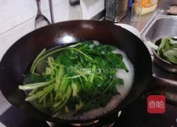 芝麻拌菠菜的做法图解2