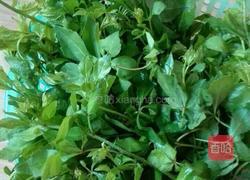 刺五加炒鸡蛋的做法图解1