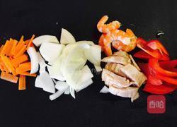 虾仁培根芝士焗饭的做法图解1