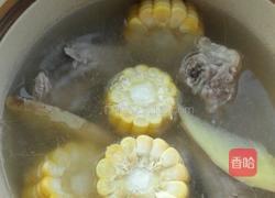 山药玉米排骨汤的做法图解5