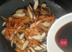 酸辣香菇豆腐汤的做法图解3