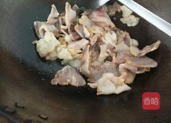 腊肉炒西兰花的做法图解4