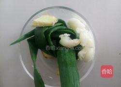 山药枸杞鲫鱼汤的做法图解2