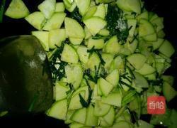清炒西葫芦瓜的做法图解3