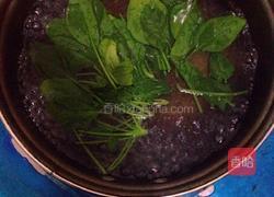鸡蛋菠菜汤的做法图解2