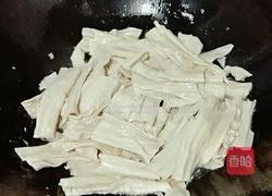 青椒炒腐竹的做法图解6