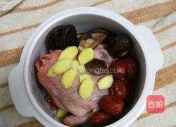 清炖鸽子汤的做法图解2
