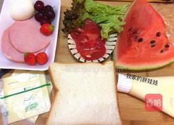 三明治拼盘的做法图解1