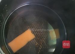 鸡蛋面条的做法图解1