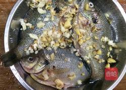 蒸太阳鱼的做法图解3