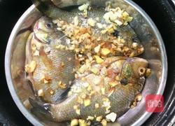 蒸太阳鱼的做法图解5