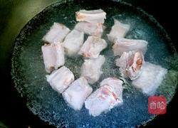 家常红烧排骨土豆的做法图解3