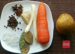 红烧鸡翅炖土豆的做法图解2