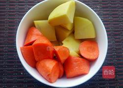 红烧鸡翅炖土豆的做法图解5