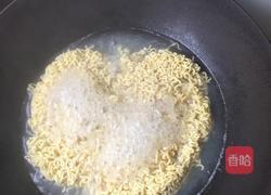 炒方便面的做法图解2