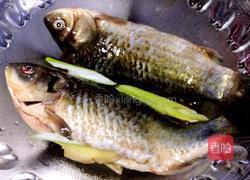 剁椒鲫鱼的做法图解8