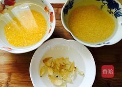 小米粥的做法图解1