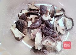 青菜炒蘑菇的做法图解3