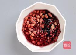 红豆黑米粥的做法图解2